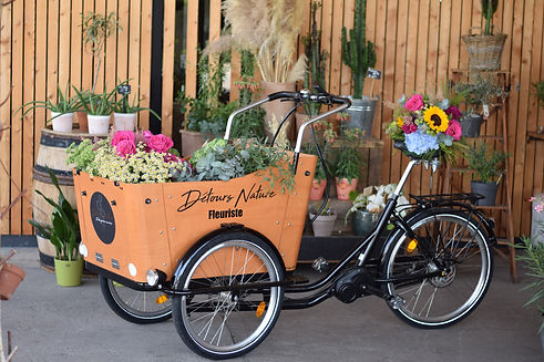 Triporteur fleuriste Détours Nature Vagney.jpg
