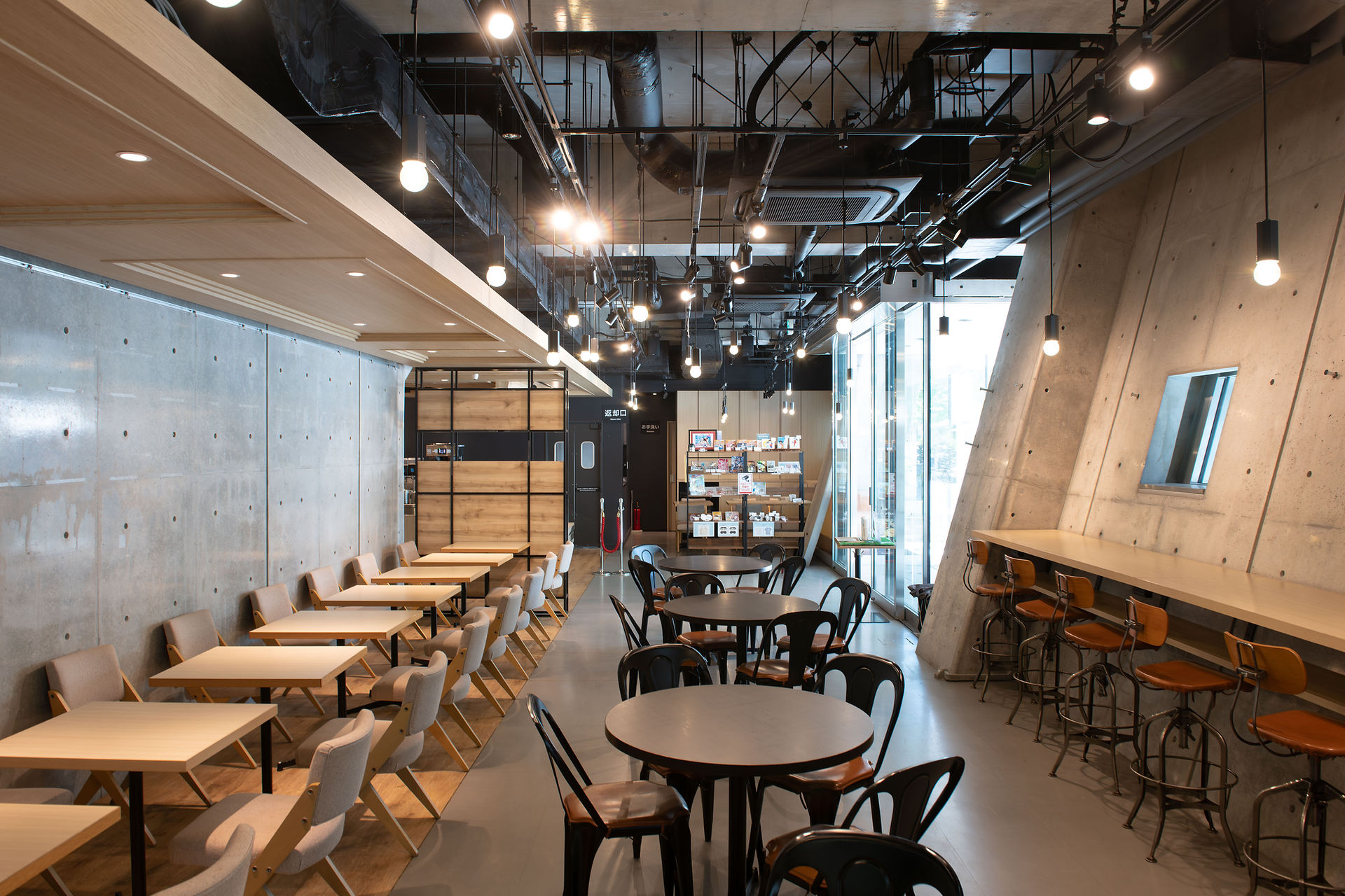 Cafe Lish内観