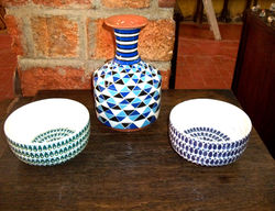 Florero Mediano Cuello Largo y Tazones Grandes