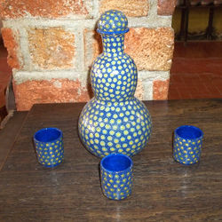 Licorera y 3 tres caballitos