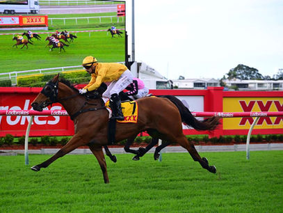 DOOMBEN DELIGHT FOR ACAPULCO GIRL