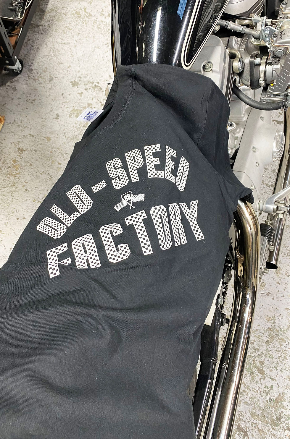 サムネイル： OLD-SPEED FACTORY チェッカーロゴT　【送料無料クーポンあり】