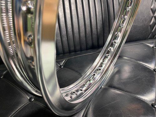 フロント19in EXCEL Hリム アルミ 19×2.15in 汎用40穴 【ハーレー専用H