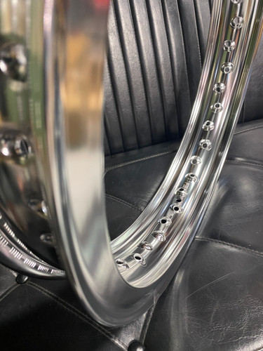 リヤ18in EXCEL Hリム アルミ 18×2.50in 汎用40穴 【ハーレー専用Hリム