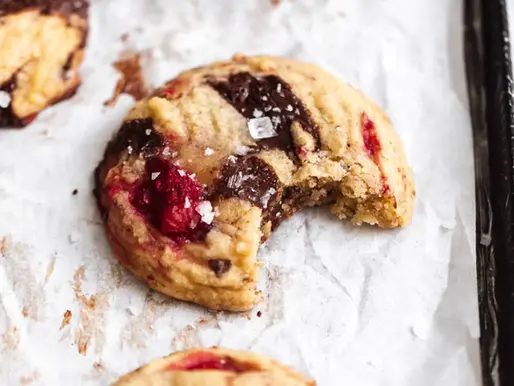 RASPBERRY CHOCOLATE CHIP COOKIES