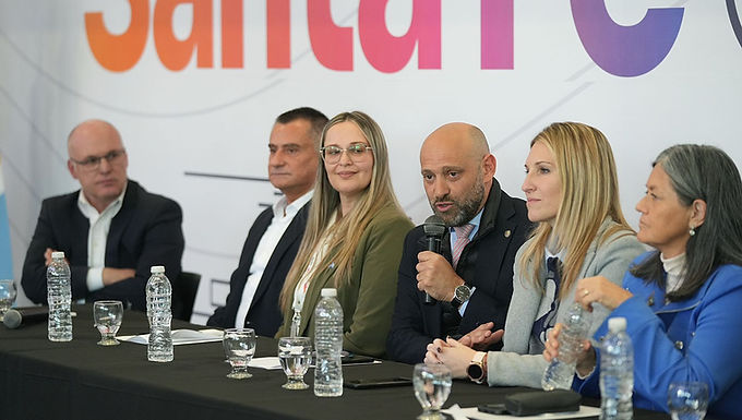 Histórico: Provincia anunció que por primera vez la ciudad de Santa Fe tendrá un vuelo internacional regular y será a Florianópolis