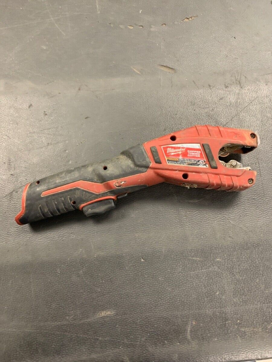 Milwaukee M12 247120 Cordless Copper Tubing Cutter (Tool Only