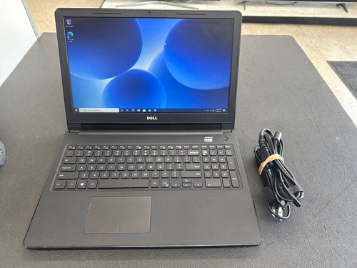 DELL INSPIRION 15 5100 Laptop / AMD A6-9200 Radeon R4 / 4GB RAM