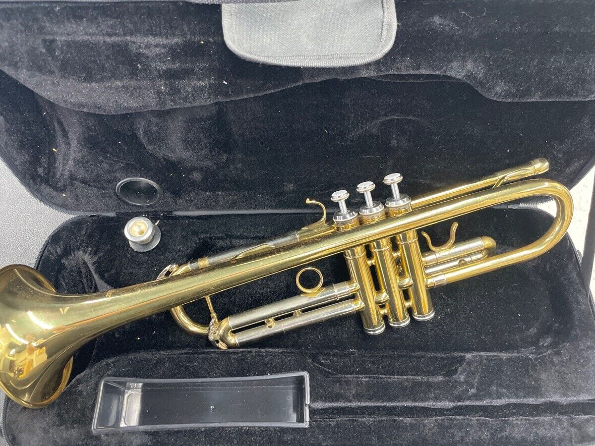 OXFORD BRASS TRUMPET WITH CASE (PD3026943)