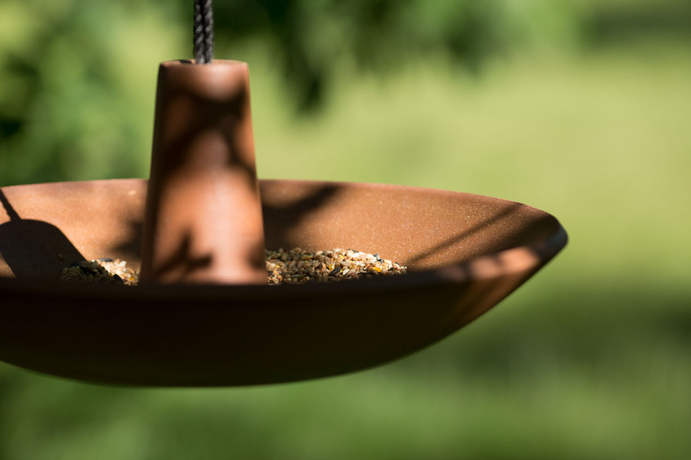 Tom Higgs Design - Koi Birdbath : Feede