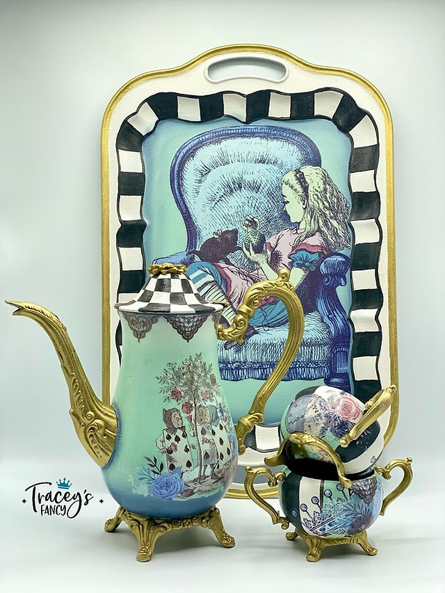 alice in wonderland tea set by Traceys Fancy