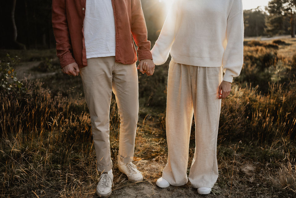 paarfotos-natur-golden-hour-heidelandschaft