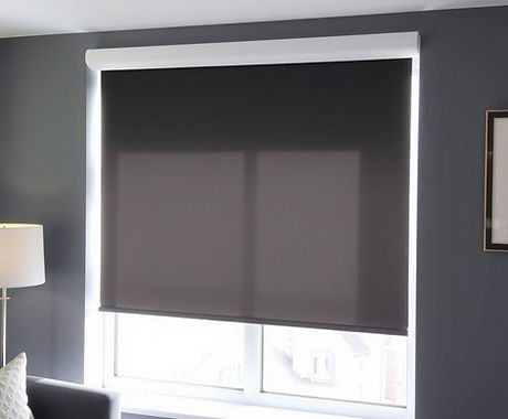 motorised roller blind with remote.jpg