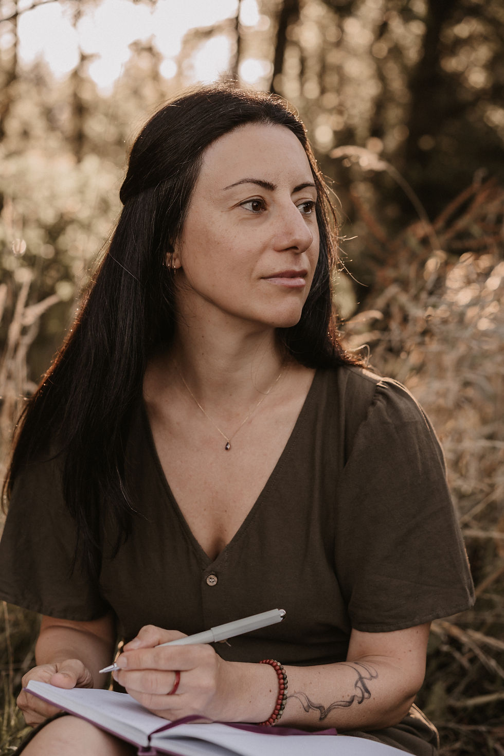 Portrait of Sinem, founder of Gradiva Space and somatic practitioner in Rotterdam.