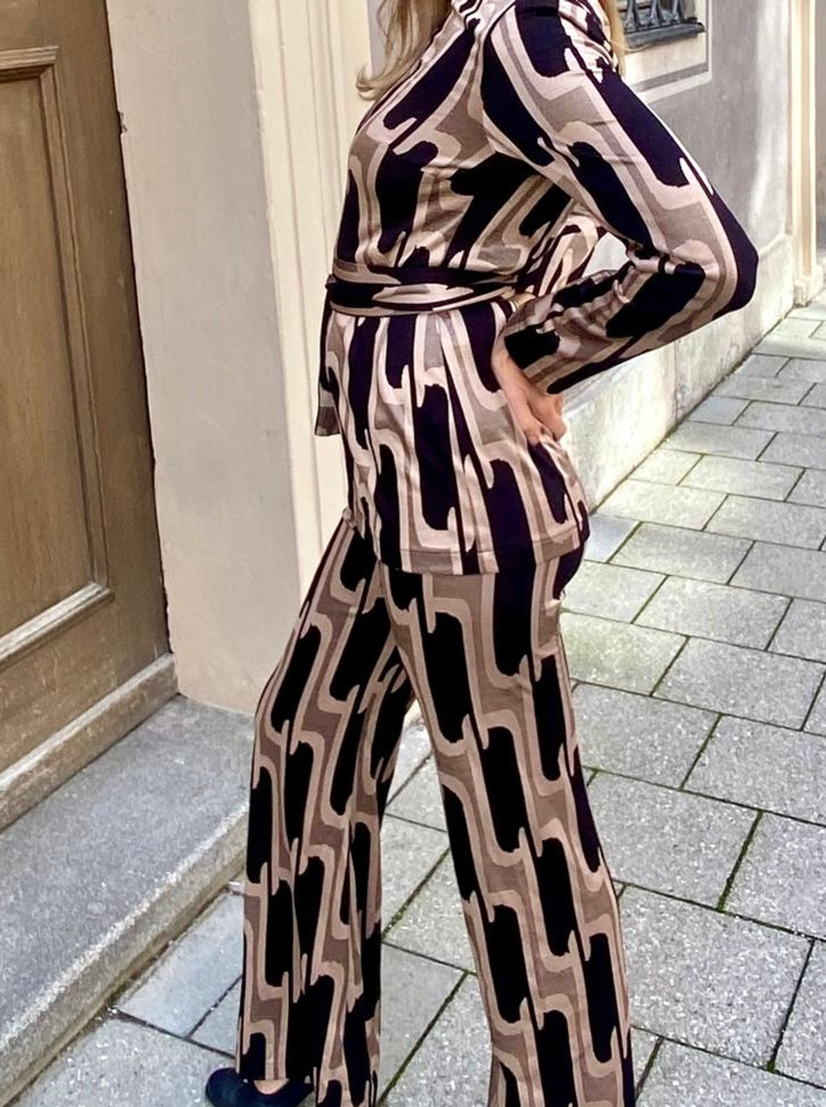 SUIT JOY BLACK/BEIGE