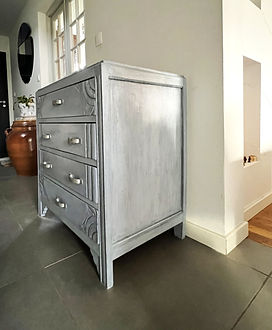 Commode/peinture naturelle/cirée