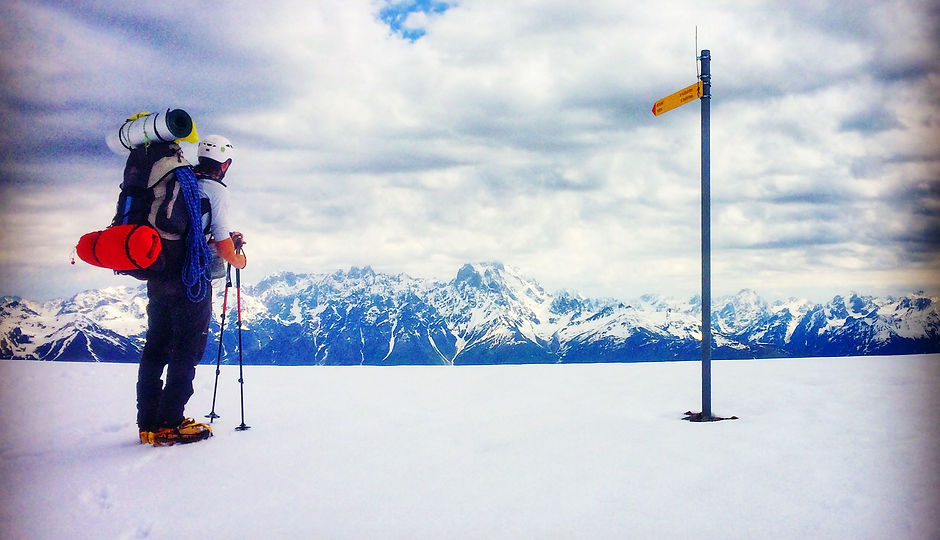 A lonely sign post at the pass.JPG