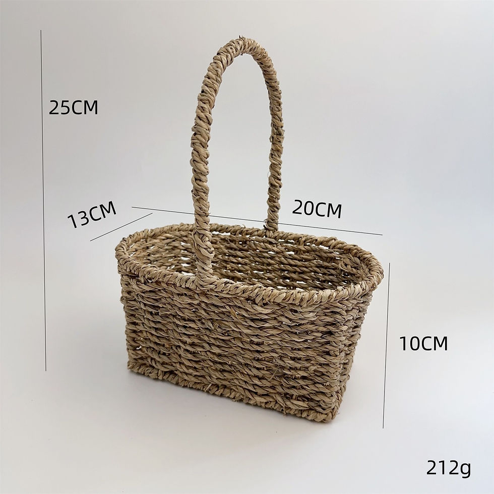 섬네일: BAS006 - Handwoven Rattan-Style Basket with Handle