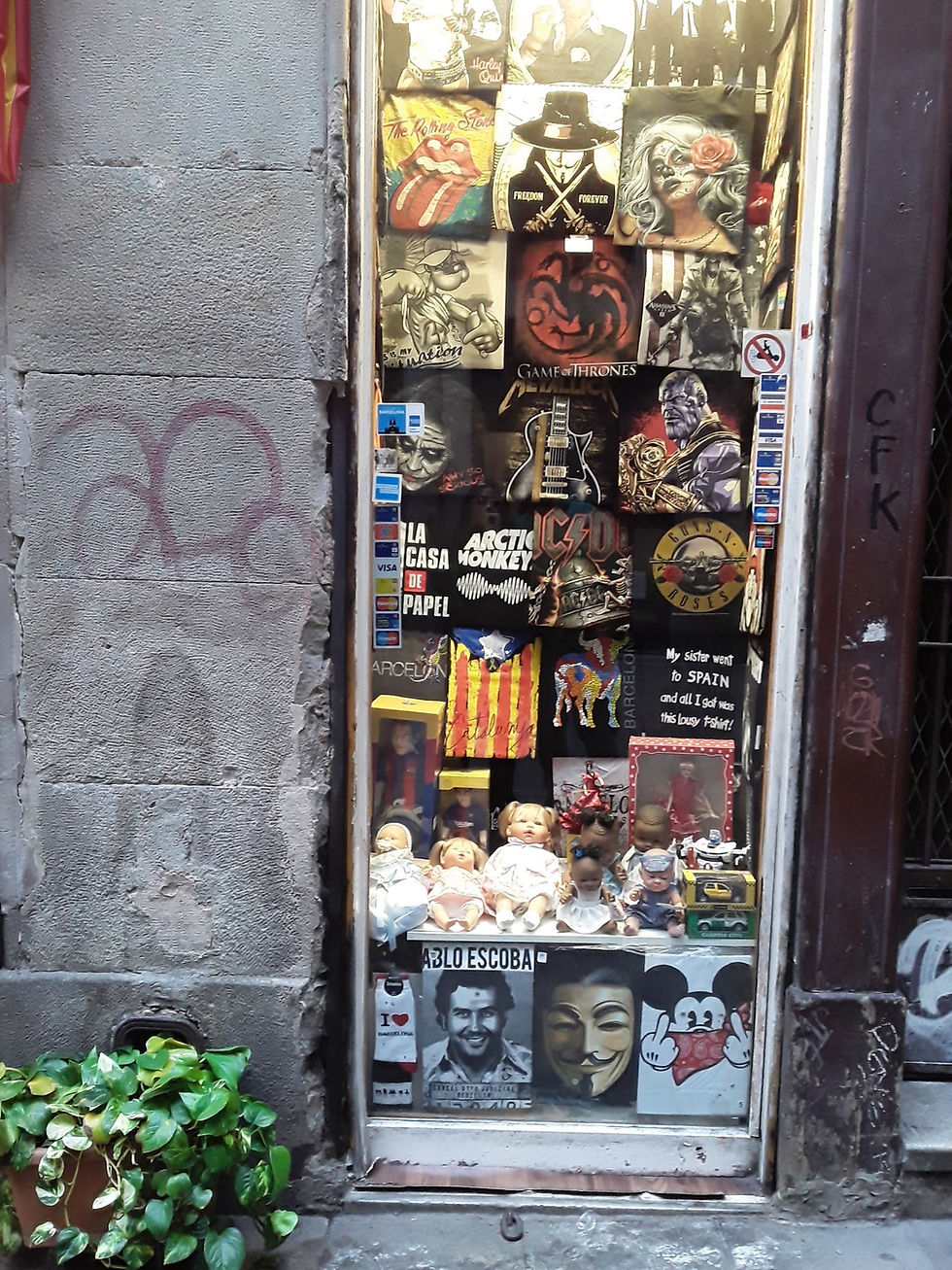 FOTO: Así se vende la camiseta de Pablo Escobar en las tiendas de Barcelona