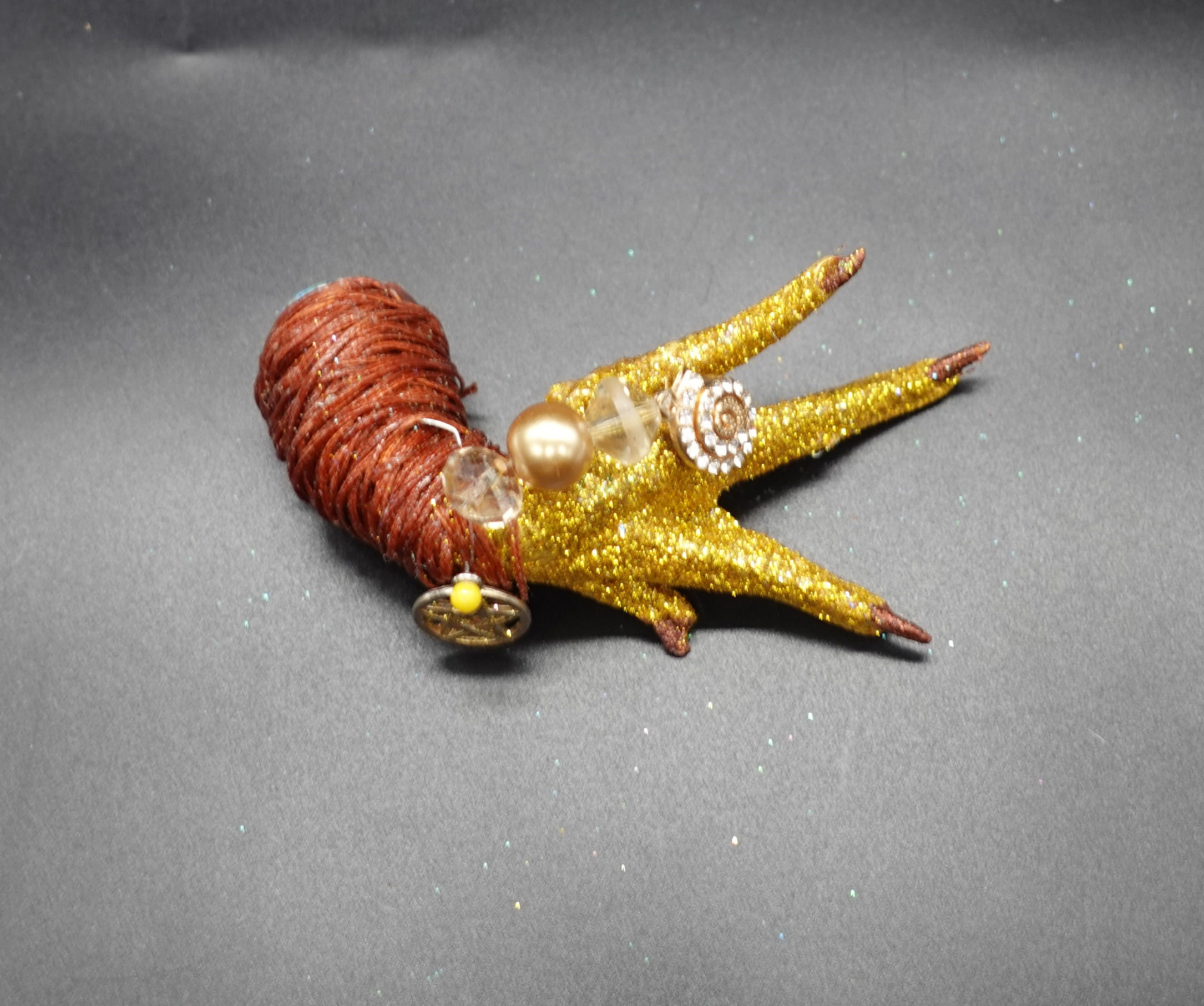 Gold and glitter real chicken foot for protection
