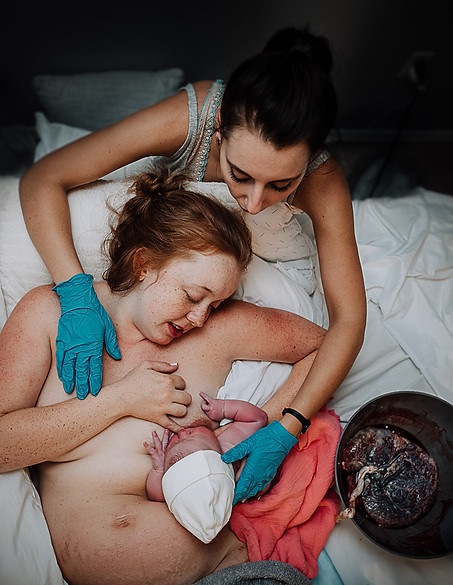 Spokane-home-birth-photography-VBAC-home
