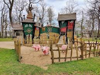 Playground Gasperich (jardin anglais): farm theme
