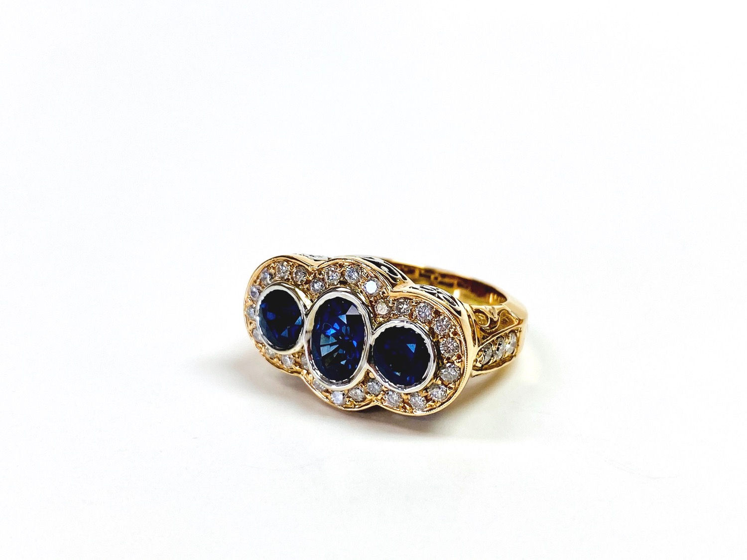 Ceylon Sapphire Ring