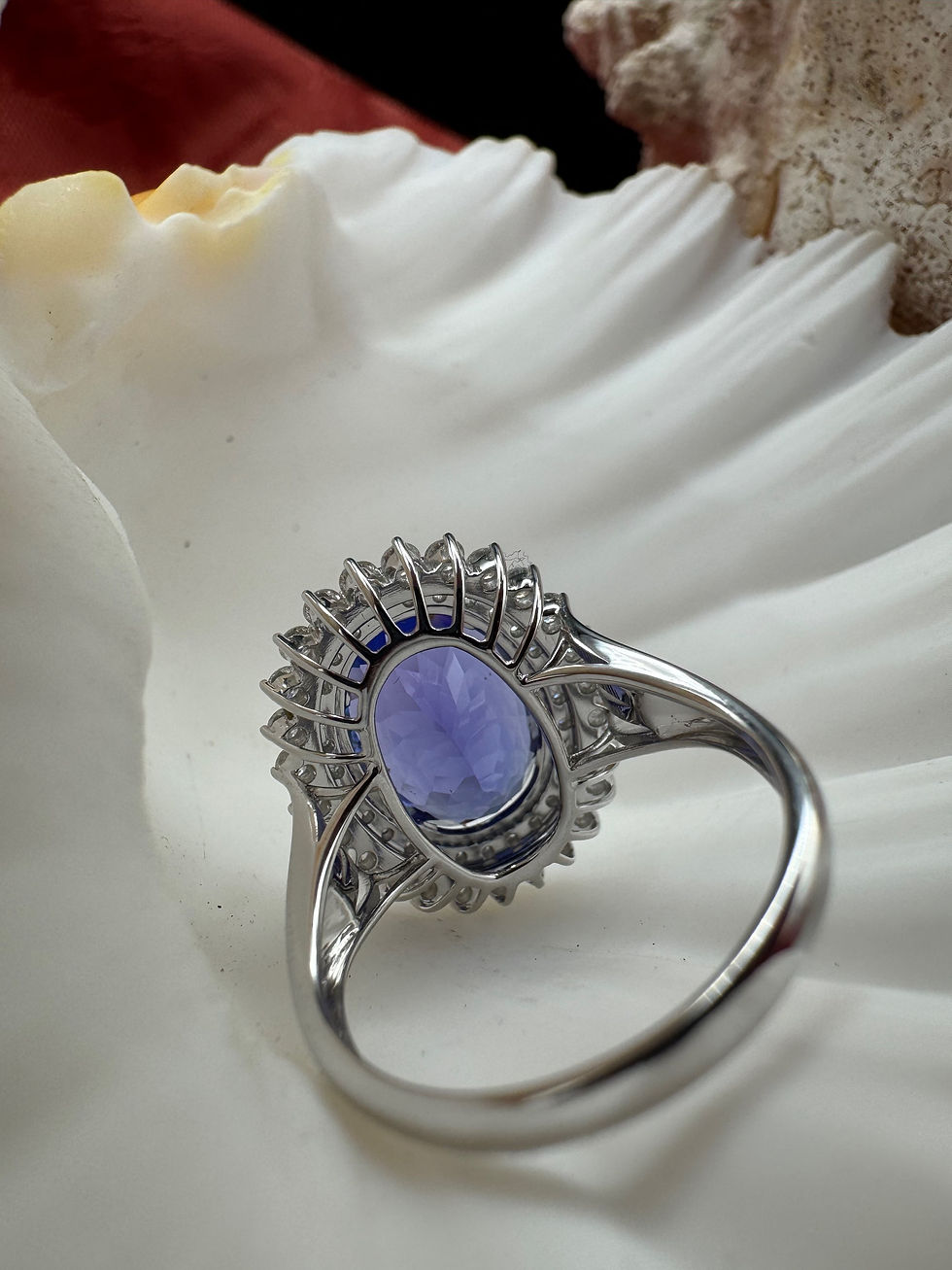 Thumbnail: Phenomenal 18k gold Tanzanite & Diamond Ring