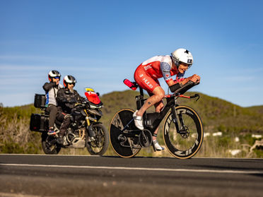 Alistair Brownlee cycling 
