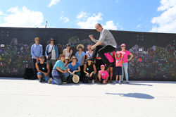 Group picture with artist (7)