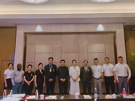 The signing ceremony of the cooperation of the Belt and Road cultural and educational investment project was held in Shanghai