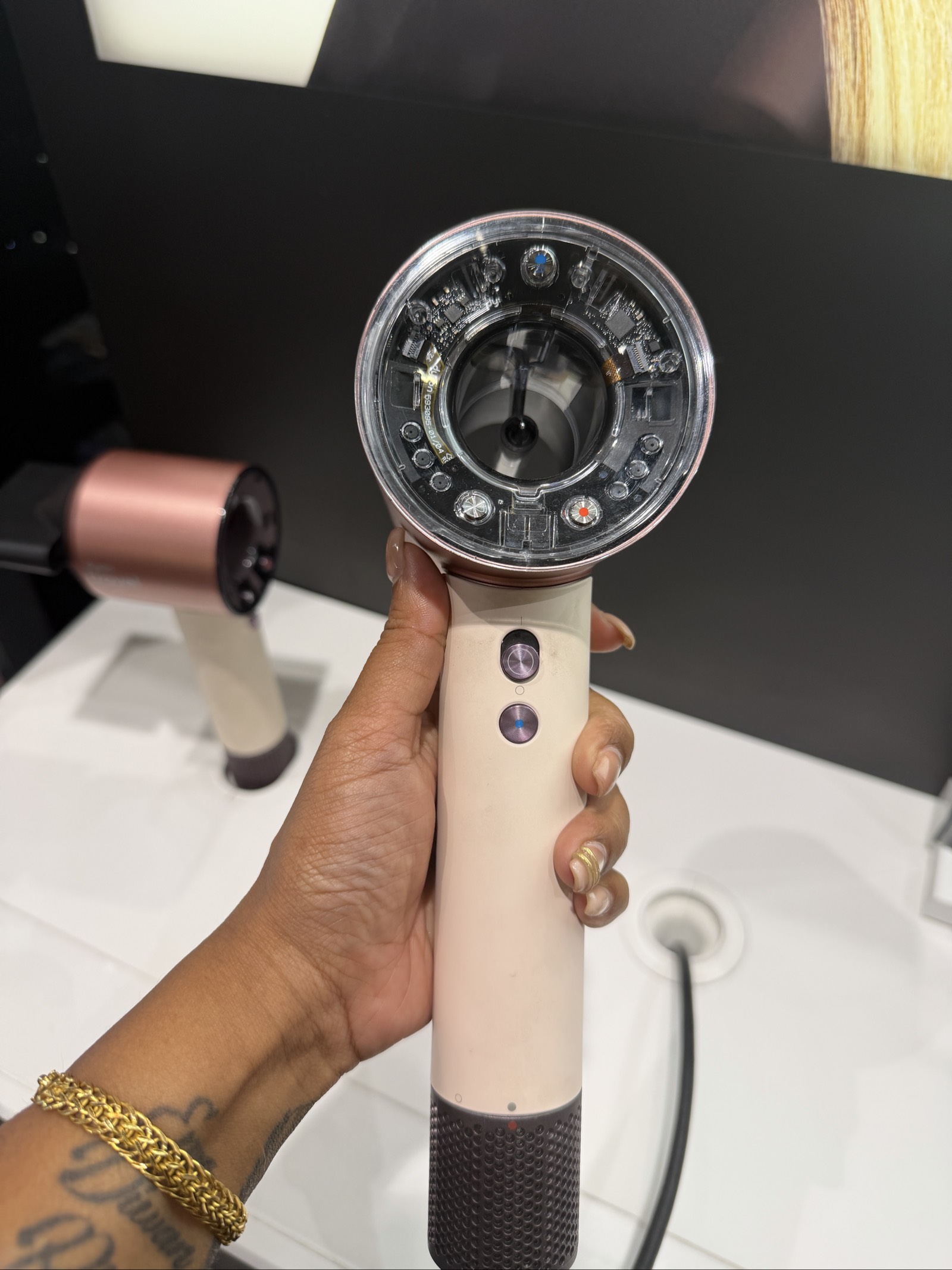 Sèche-cheveux Dyson Supersonic Nural