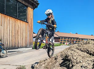 ulysse saut carroz floute_edited.jpg