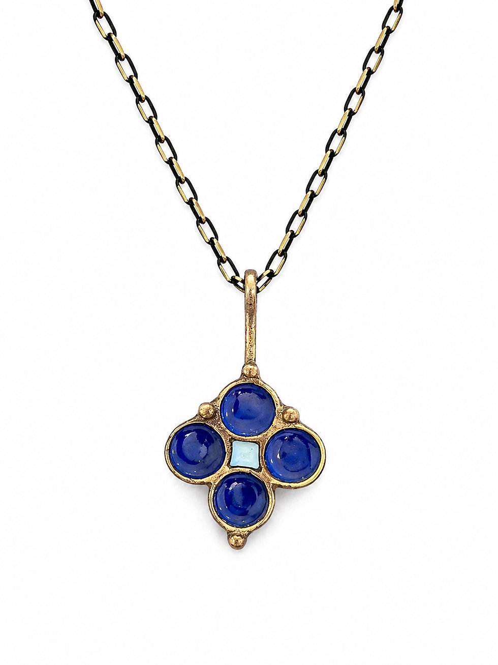 Mine İşlemeli Yonca Kolye - Mine Objects