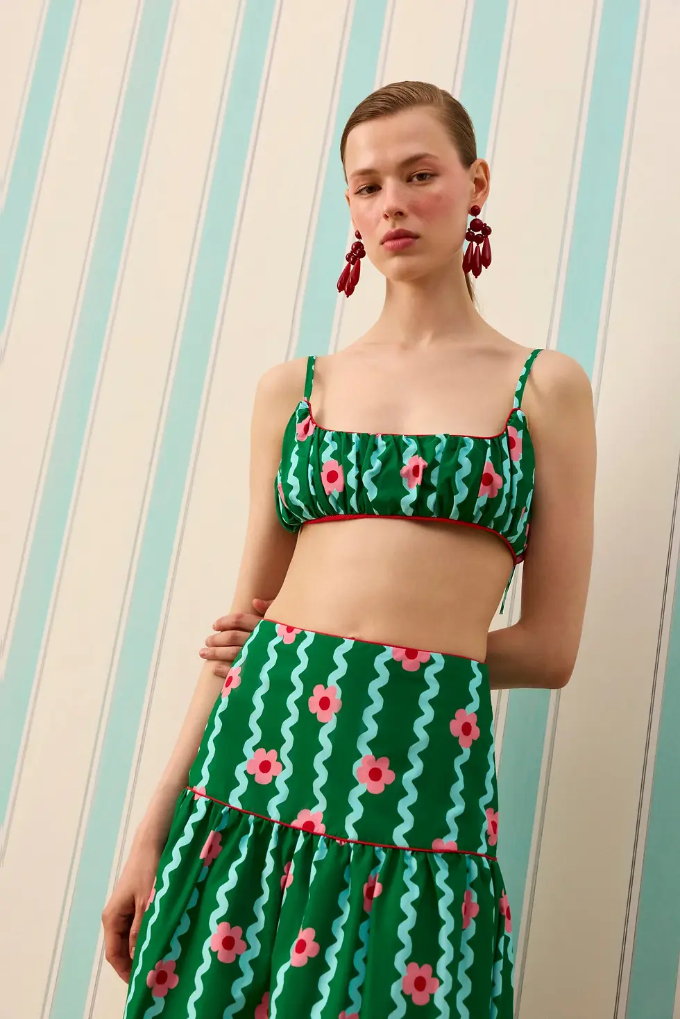 Küçük resim: Positano Drapeli Top - Belle Marguerite Studio