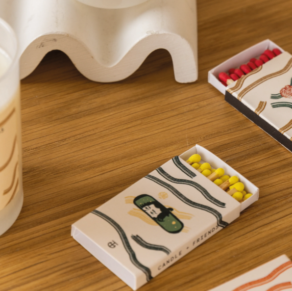 Thumbnail: Artsy Renkli Kibrit Kutuları - Candle and Friends