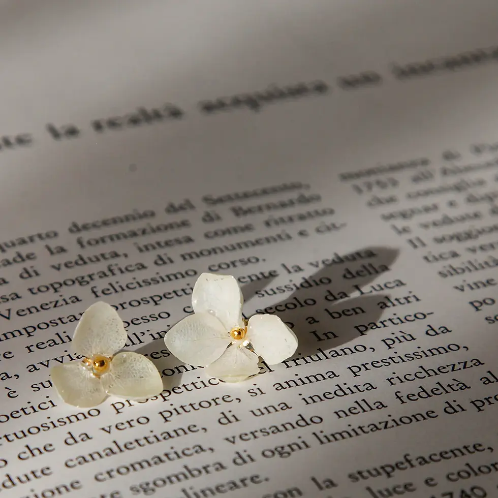 HYDRANGEA - Beyaz Ortanca Küpe