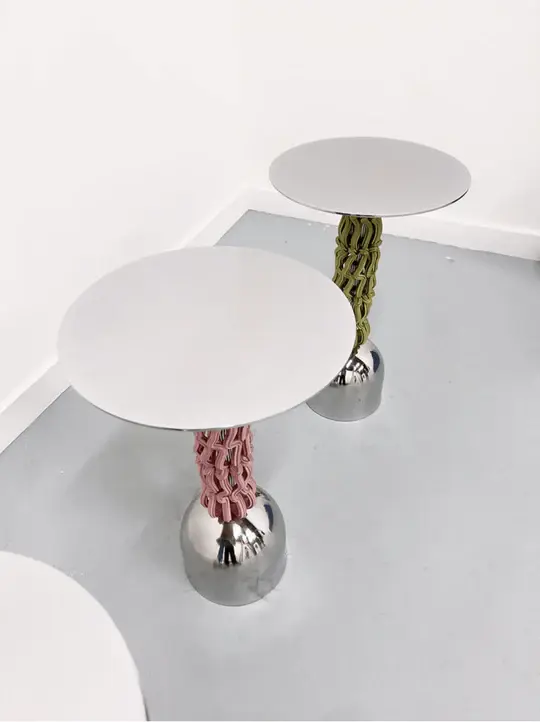 Küçük resim: Frosting Martini Table - Form & Seek