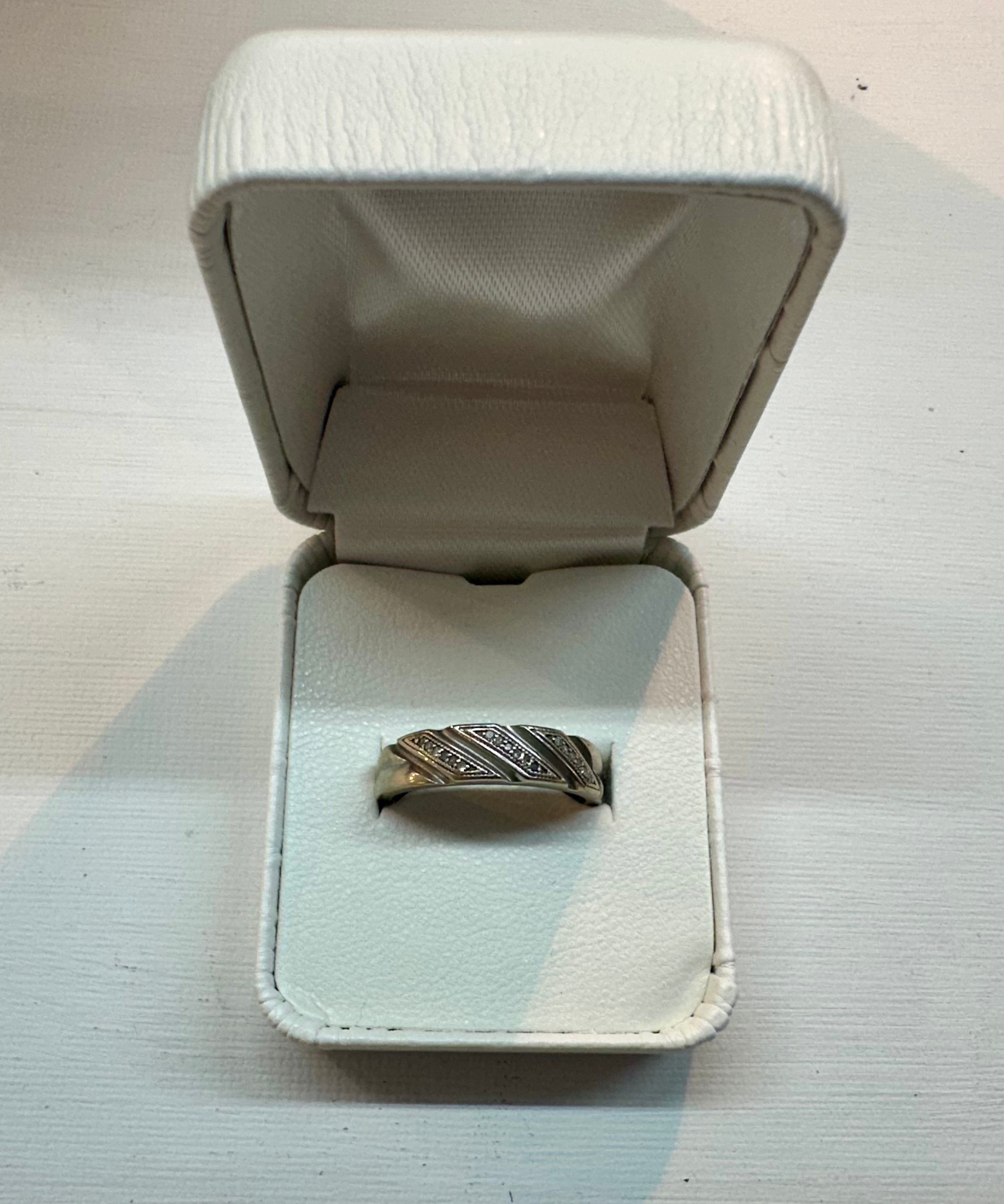 10kt Gold ring sz 18.5