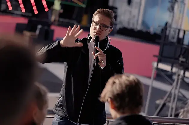 eventtechnik-buehnentechnik-veranstaltungen.webp