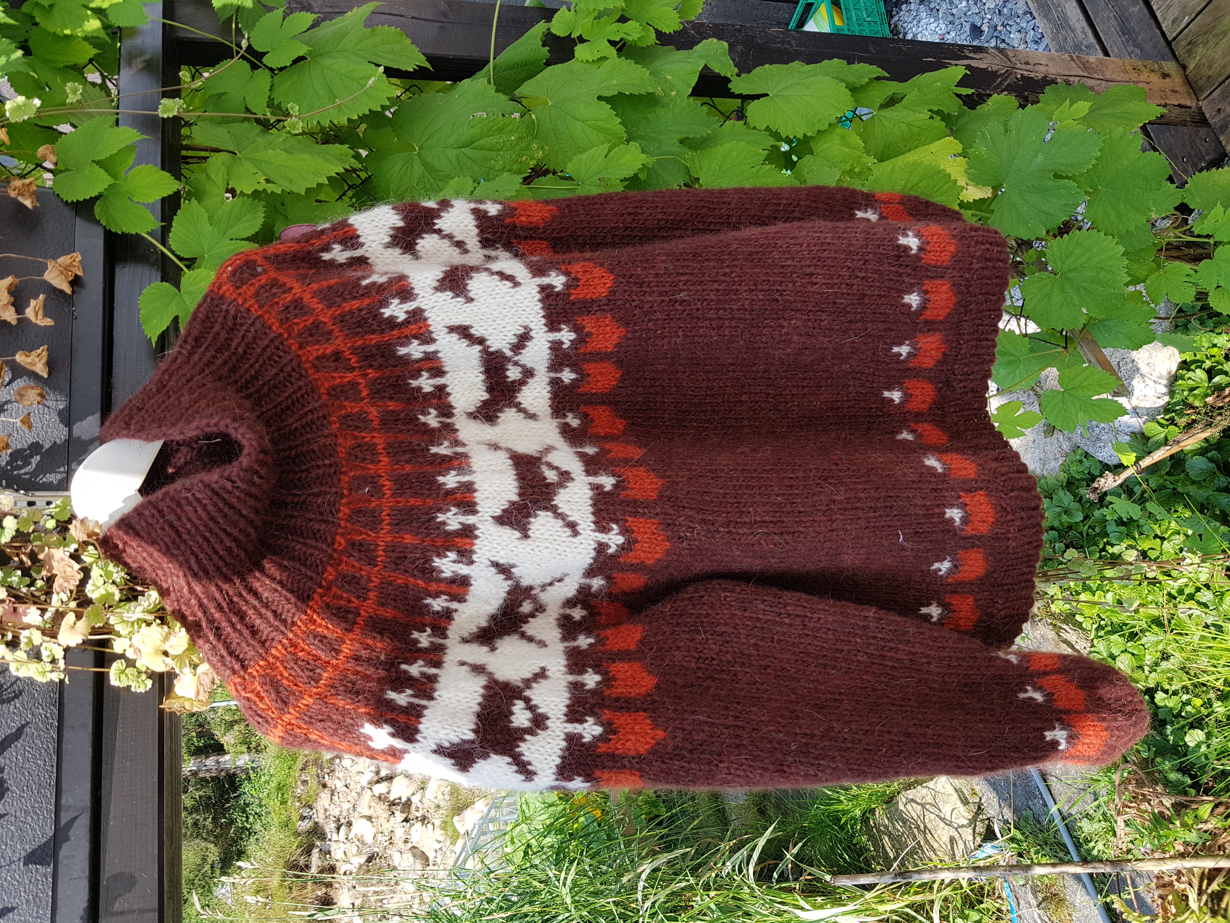 Running Minks Pulli