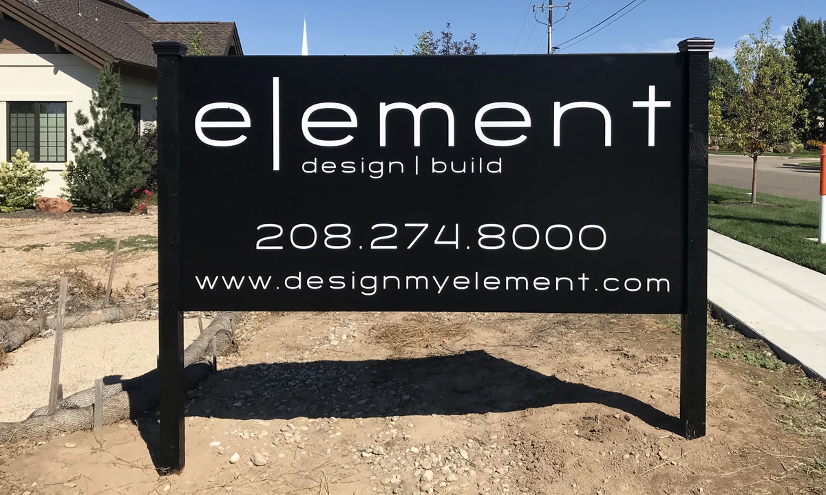 sbt-temecula-black-post-and-panel-sign-for-design-company.webp