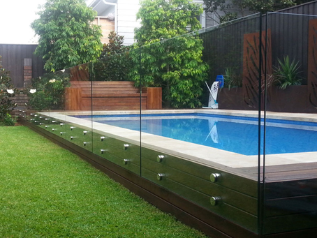Frameless vs. Semi Frameless Glass Pool Fencing – Which Is Your Ideal Choice?