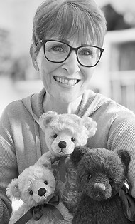 Paula, The Bearmaker 2024_edited.jpg