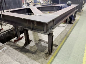 耐震鉄骨ブレース溶接中！