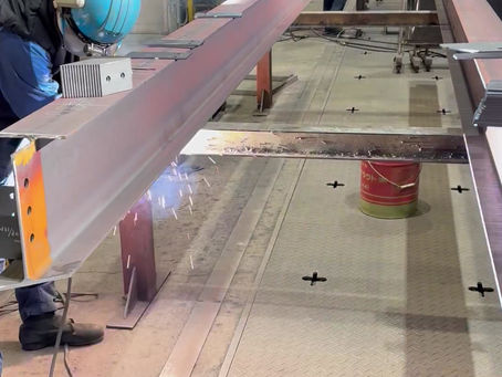 胴縁GPL組立中！