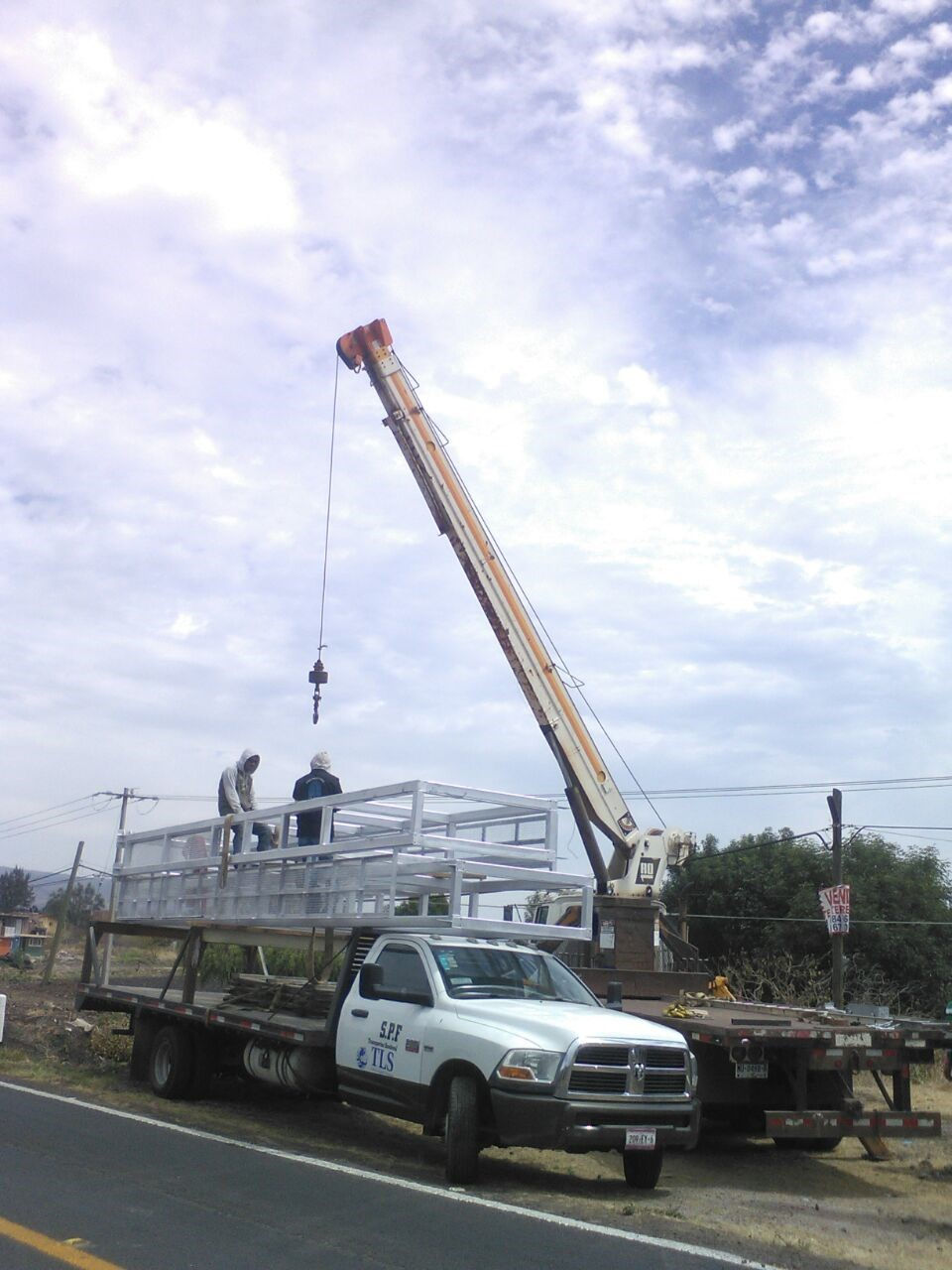 Camioneta plataforma 3.5m