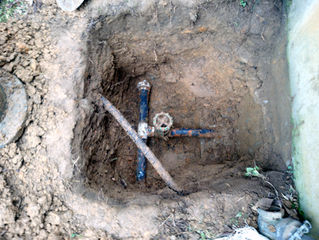 水槽用ドレン配管 修繕