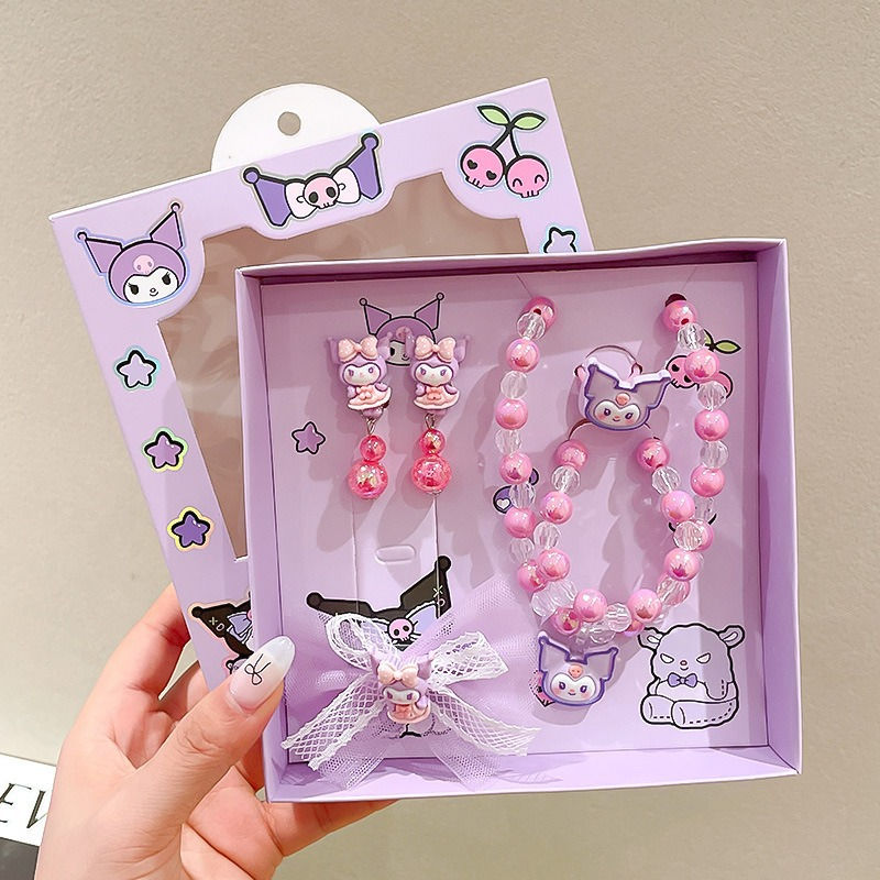 Thumbnail: طقم اكسسوارات بنوتات (KUROMI)