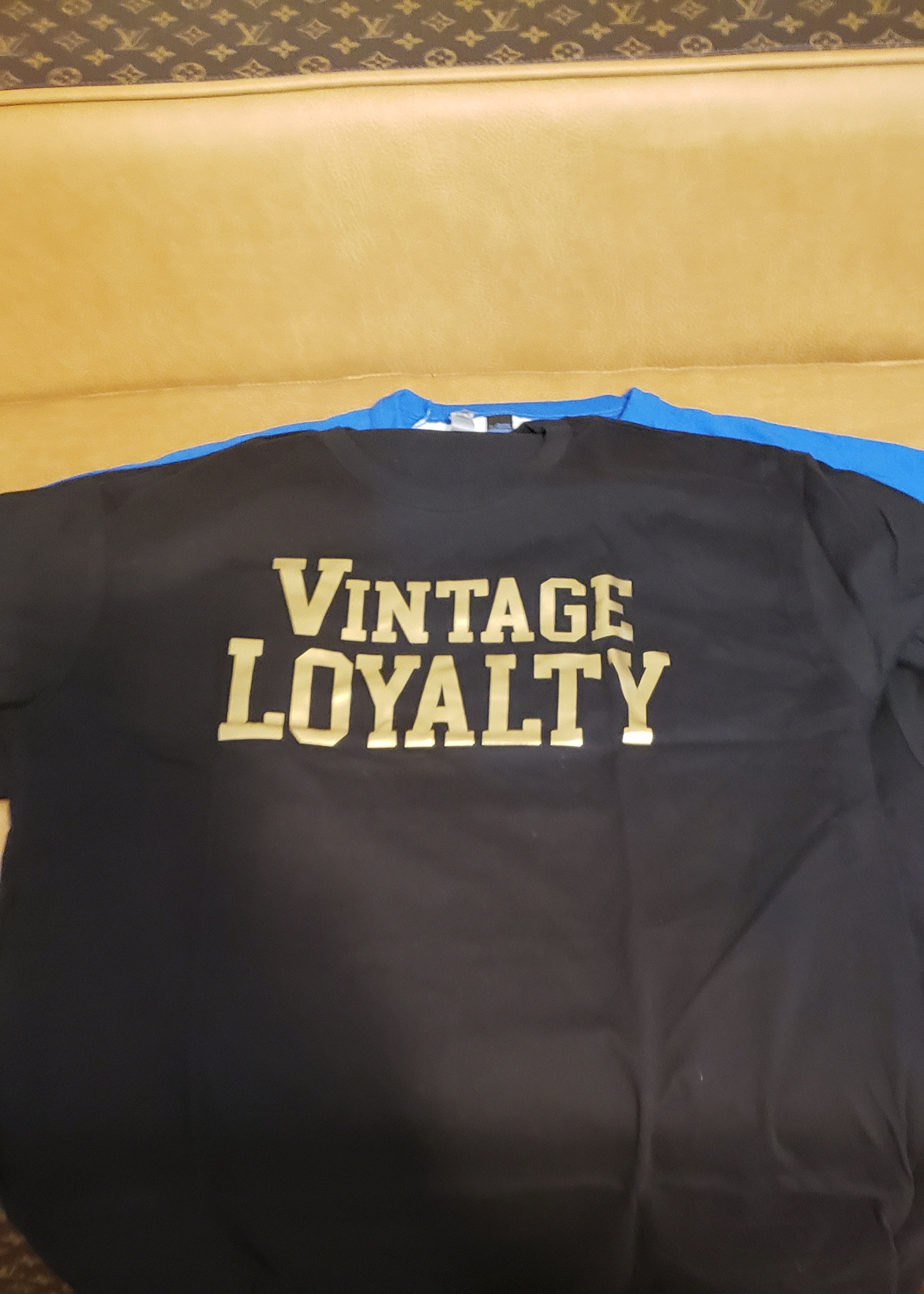 BLACK WITH GOLD VINTAGE LOYALTY